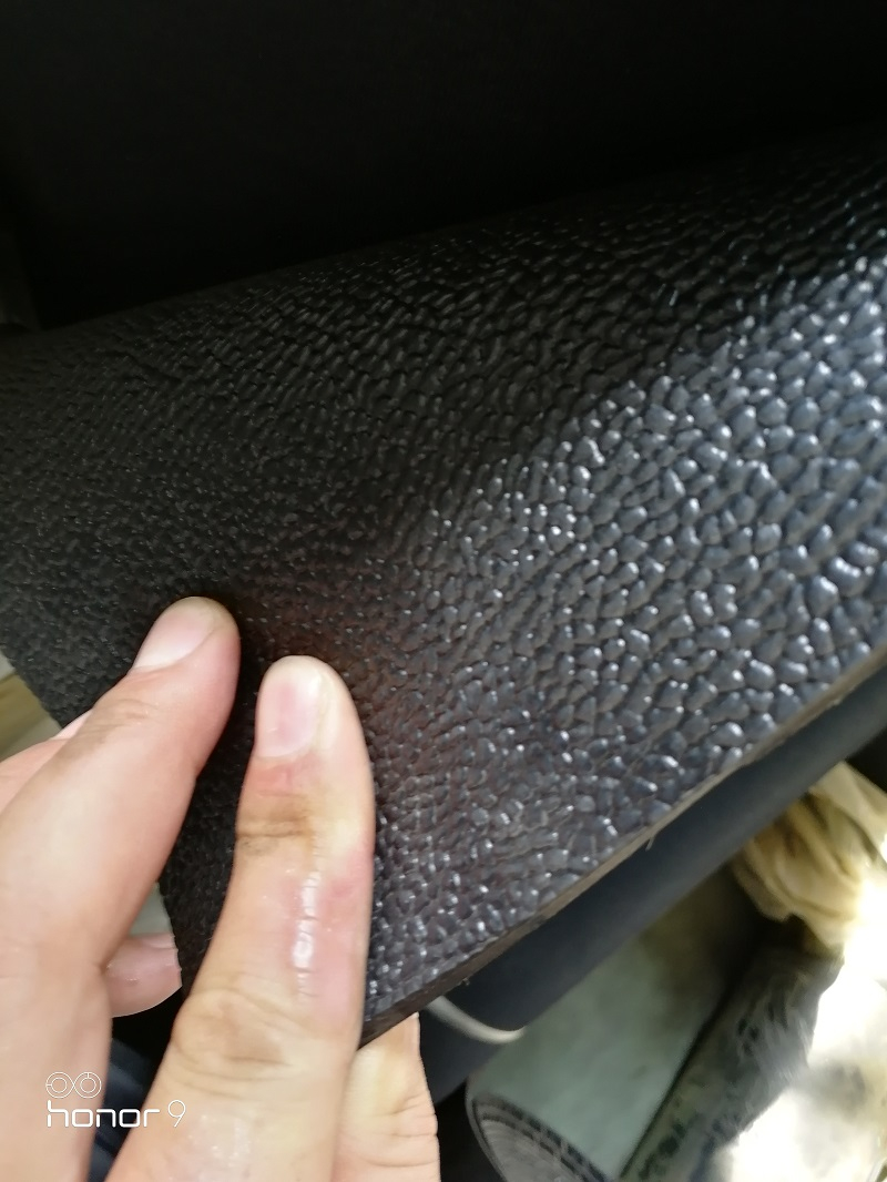 黑色皮纹